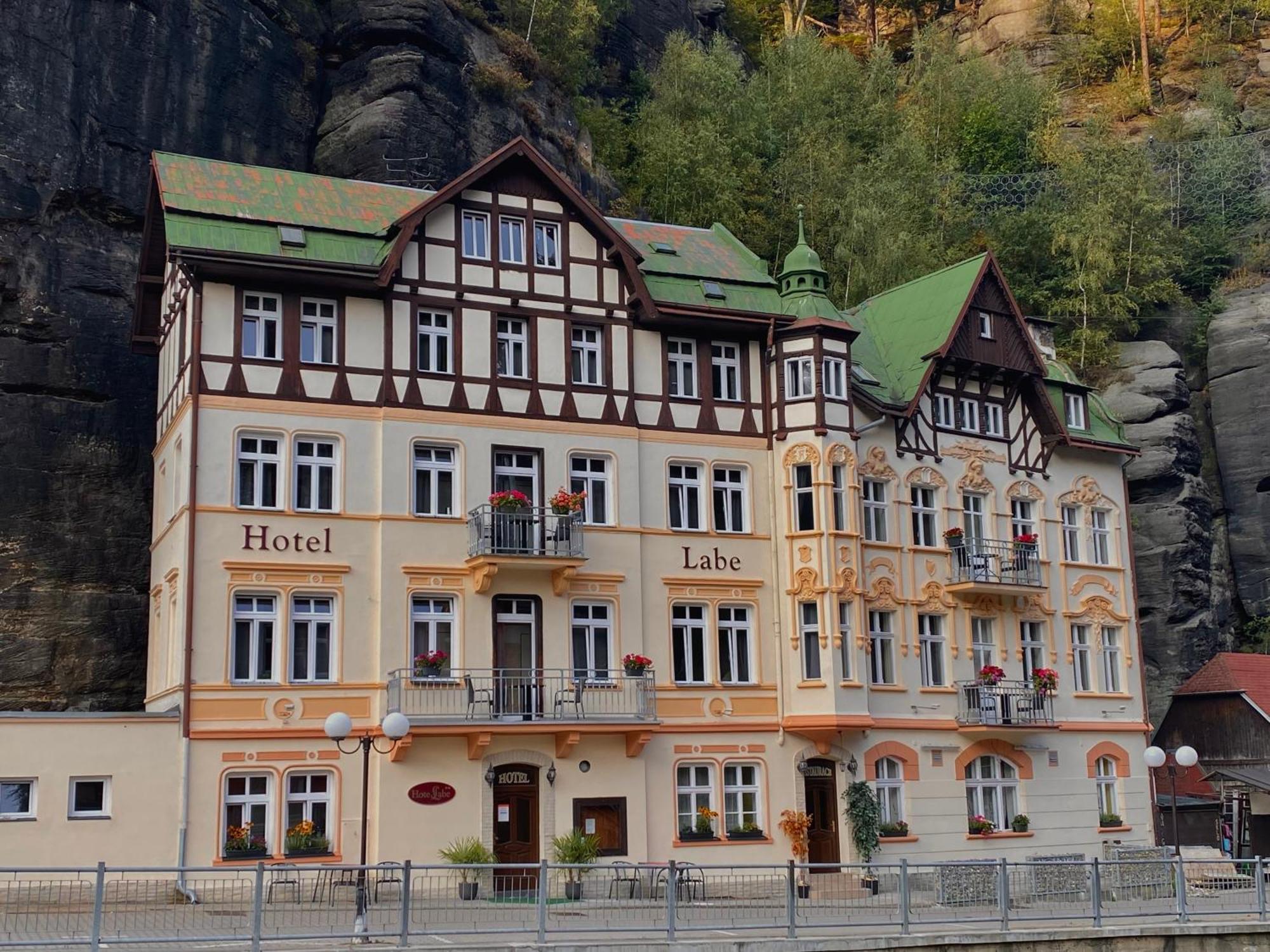 Hotel Labe هرينسكو المظهر الخارجي الصورة
