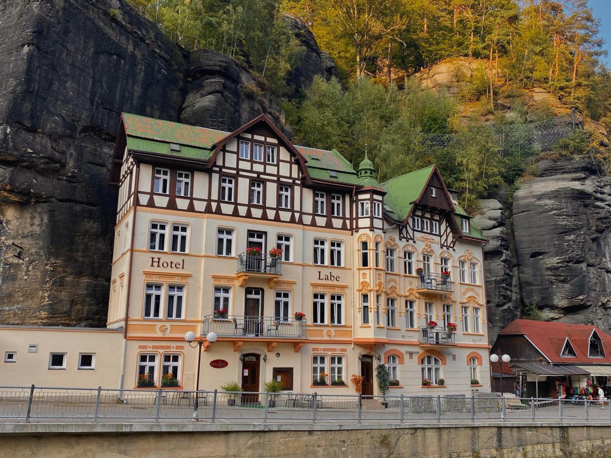 Hotel Labe هرينسكو المظهر الخارجي الصورة